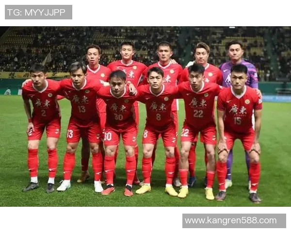 香港足球明星队精彩全场回放尽览球星风采与比赛亮点